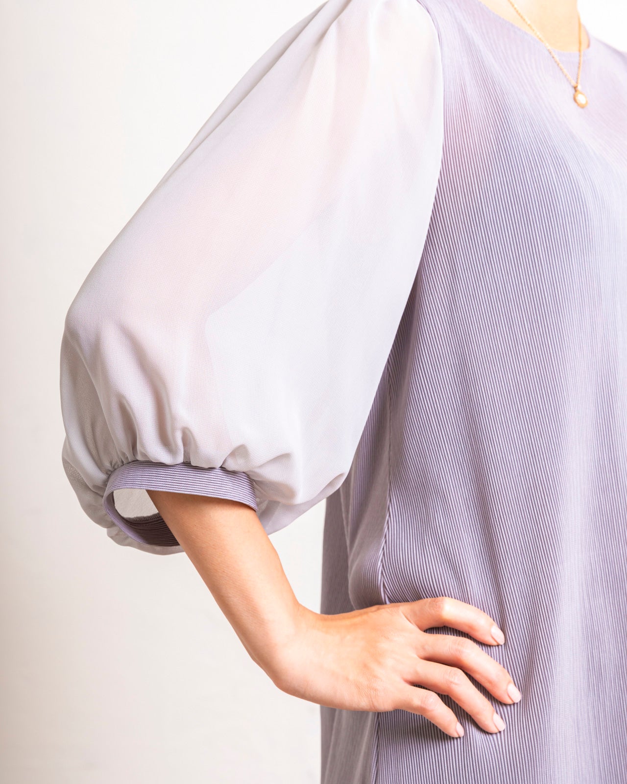 ほっそりシルエットのプリーツチュニック