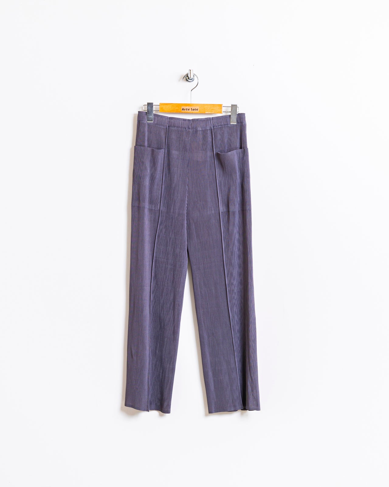 ピンタック入り脚長ワイドプリーツパンツ