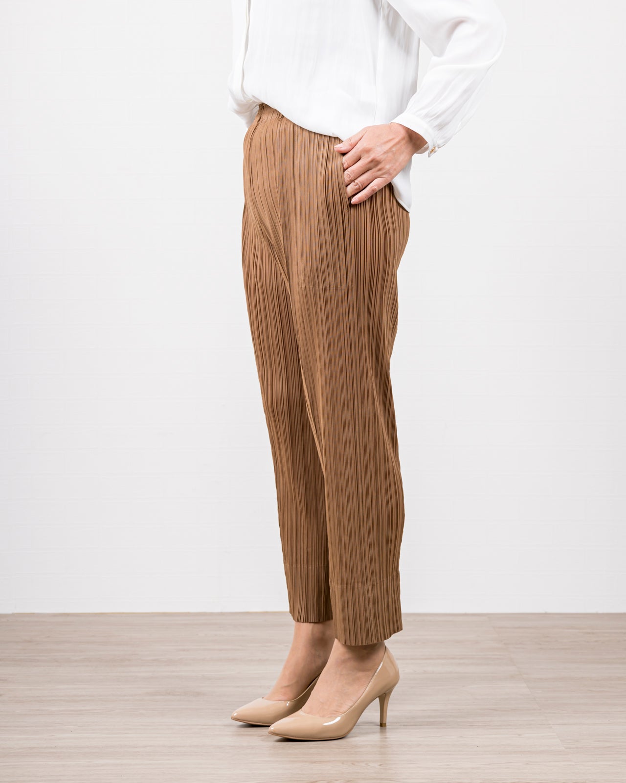 足首細見せプリーツパンツ
